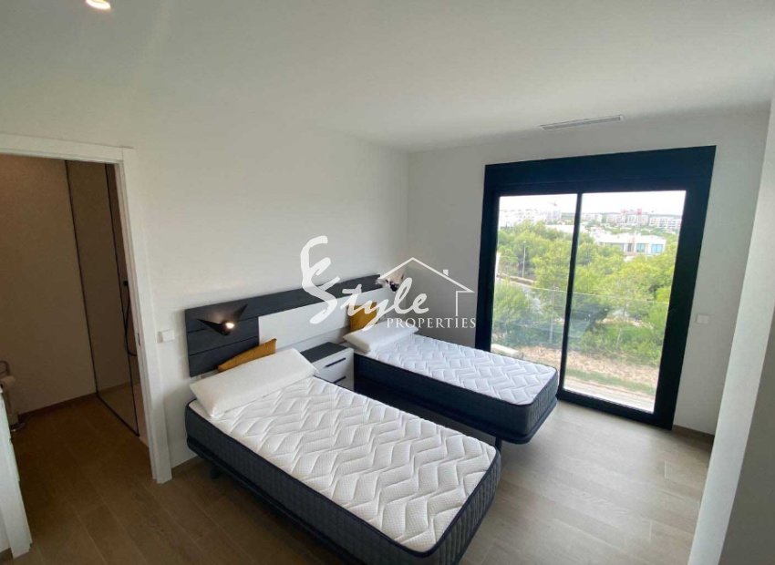 Resale - Apartament  - Las Colinas Golf