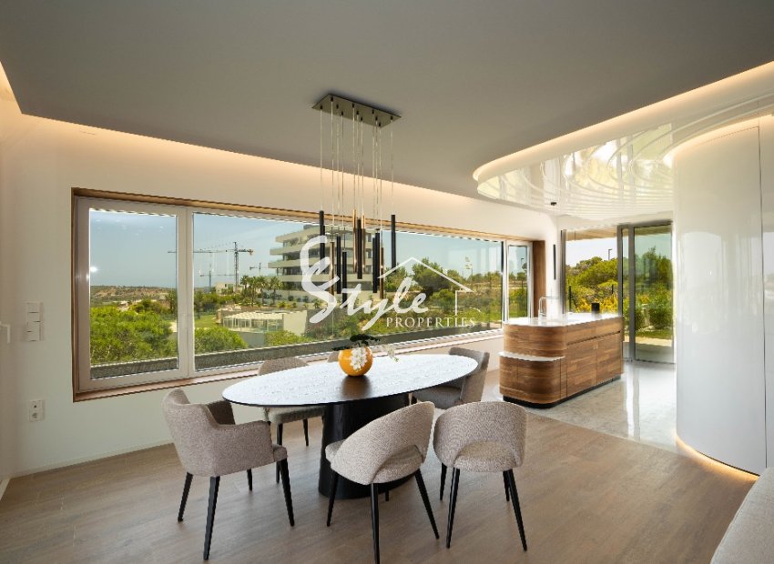 Resale - Apartament  - Las Colinas Golf