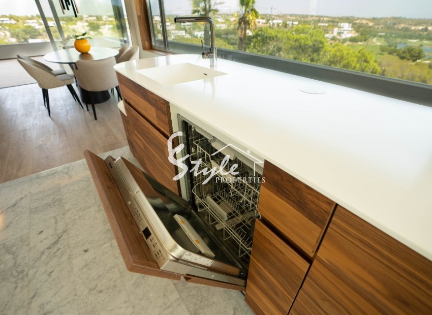 Resale - Apartament  - Las Colinas Golf