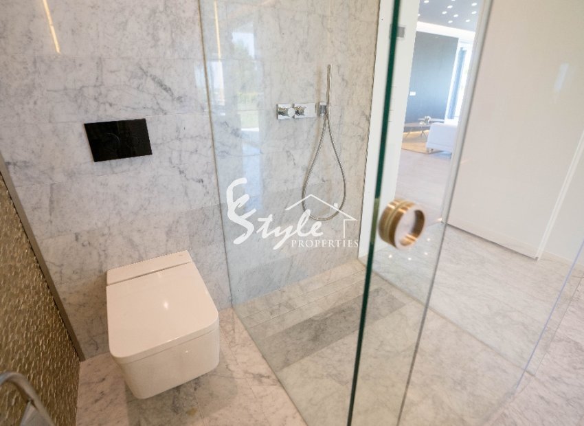Resale - Apartament  - Las Colinas Golf