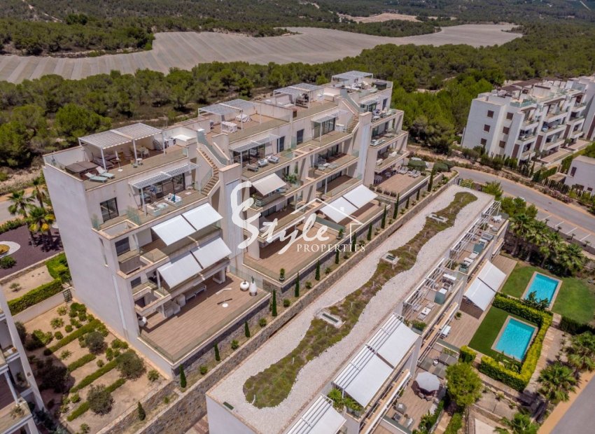 Resale - Apartament  - Las Colinas Golf