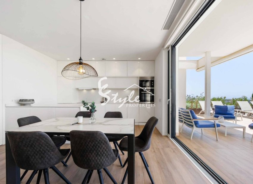 Resale - Apartament  - Las Colinas Golf