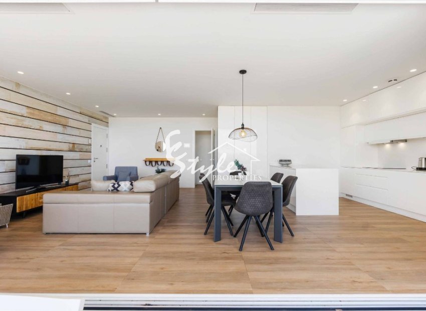 Resale - Apartament  - Las Colinas Golf