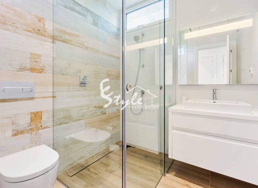Resale - Apartament  - Las Colinas Golf