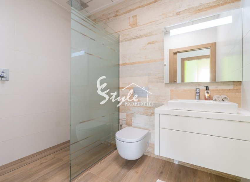 Resale - Apartament  - Las Colinas Golf
