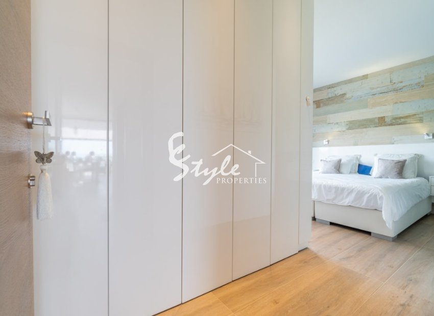 Resale - Apartament  - Las Colinas Golf