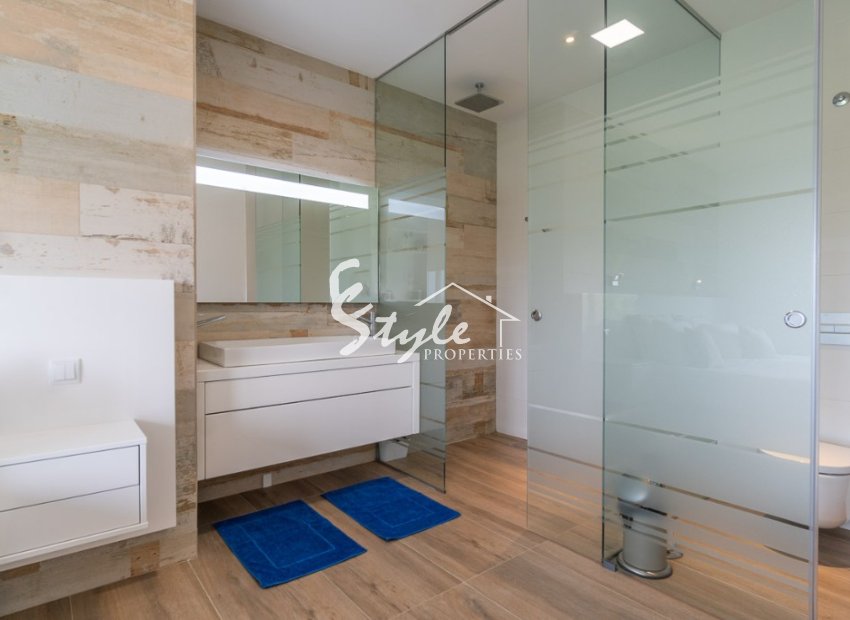 Resale - Apartament  - Las Colinas Golf
