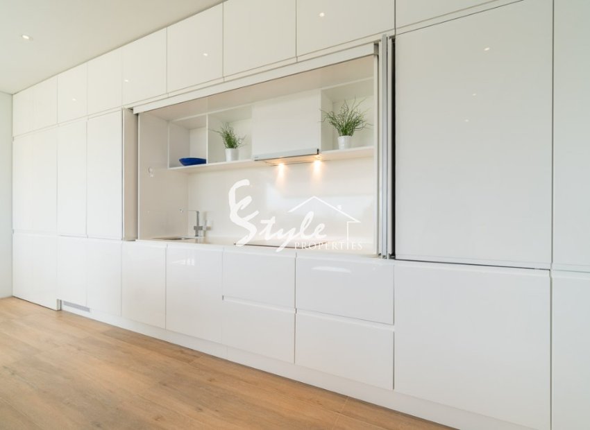 Resale - Apartament  - Las Colinas Golf