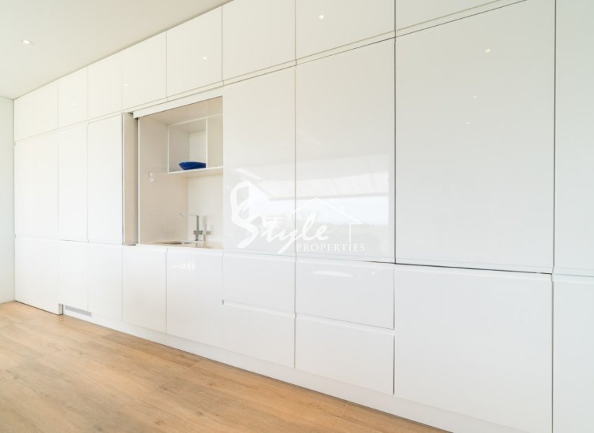 Resale - Apartament  - Las Colinas Golf