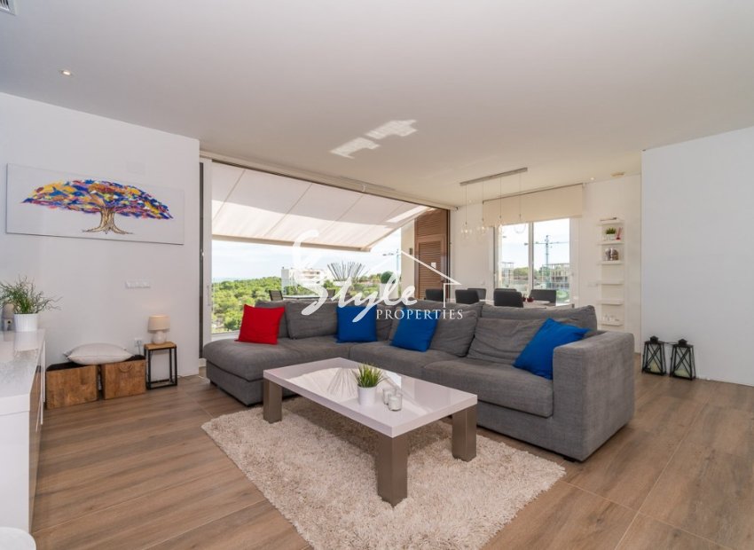 Resale - Apartament  - Las Colinas Golf