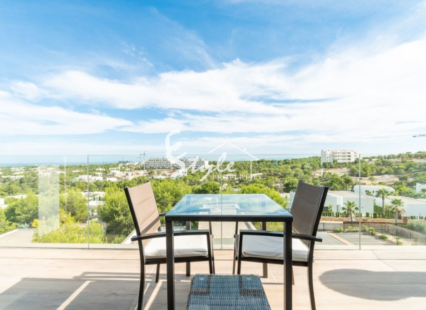 Resale - Apartament  - Las Colinas Golf