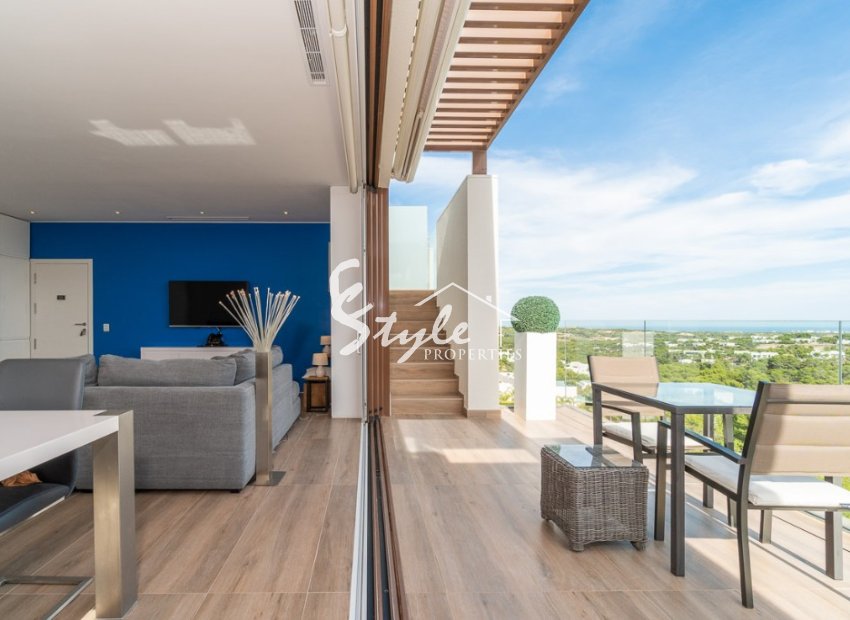 Resale - Apartament  - Las Colinas Golf