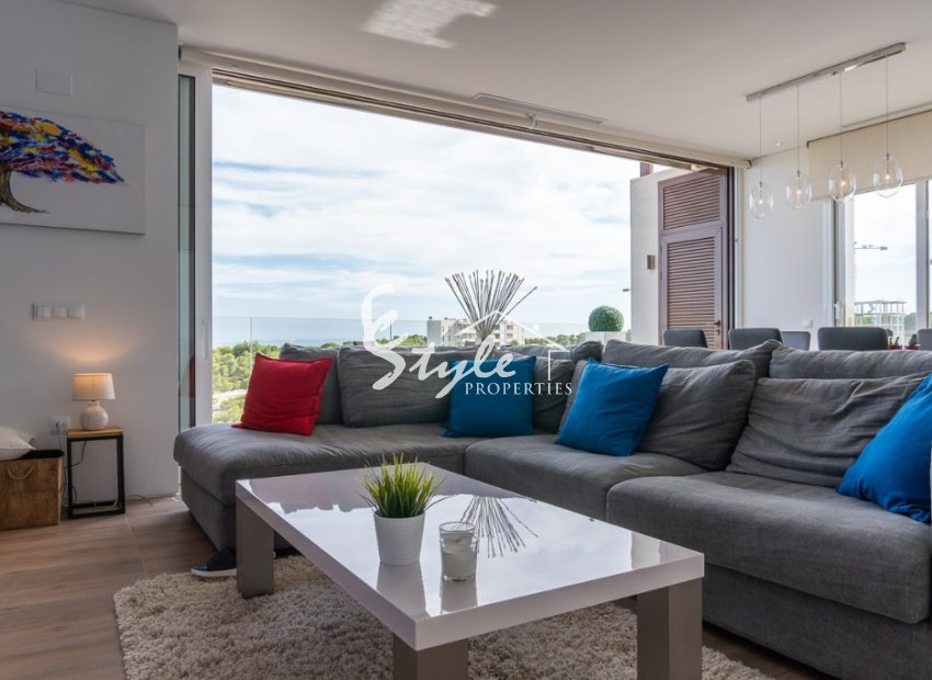Resale - Apartament  - Las Colinas Golf