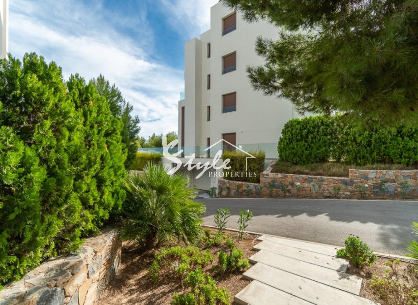 Resale - Apartament  - Las Colinas Golf