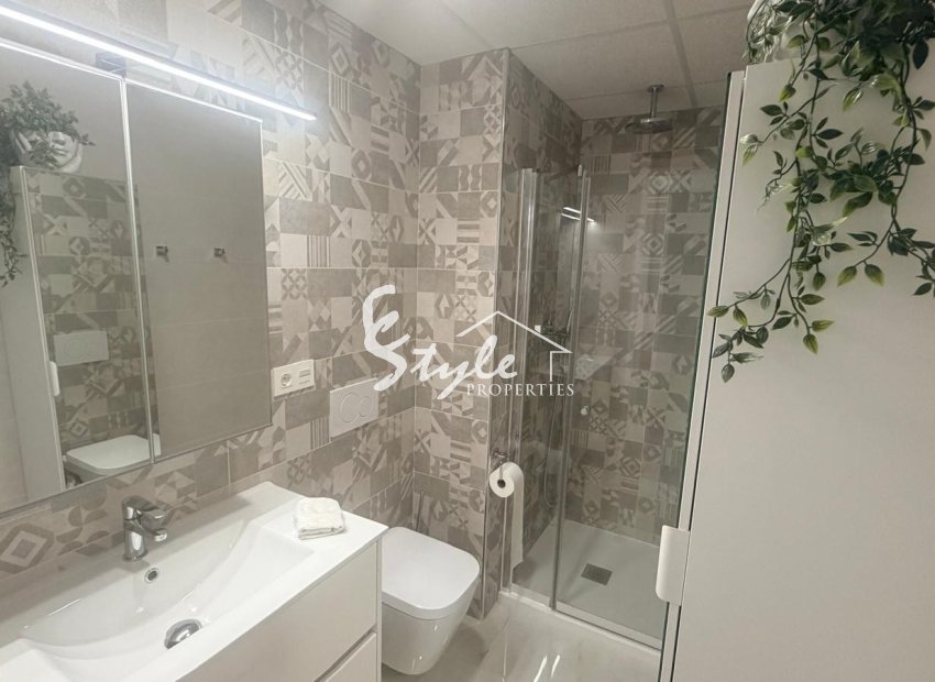 Resale - Apartament  - Los Altos - Torrevieja