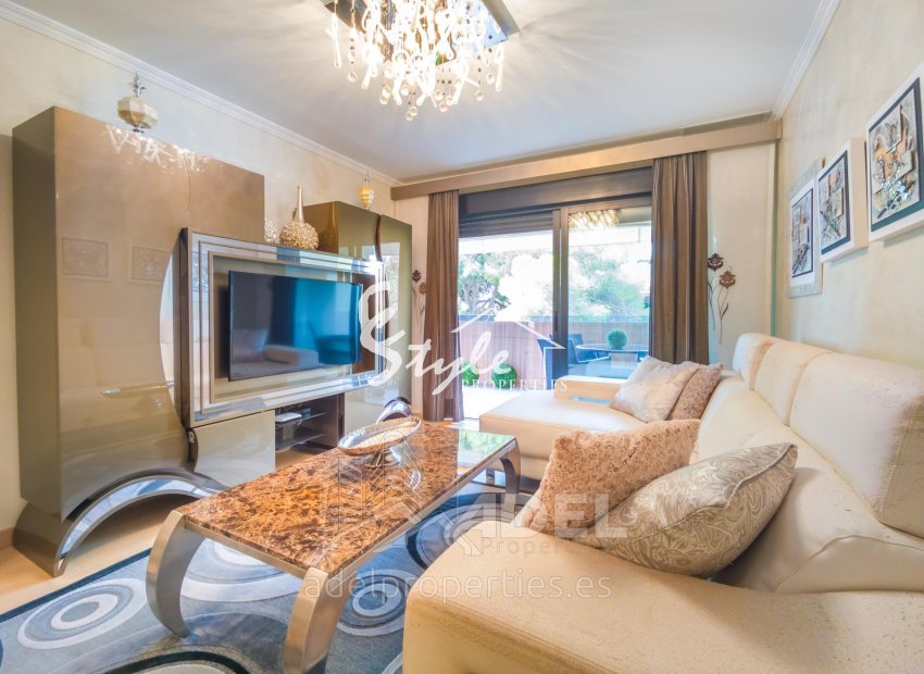 Resale - Apartament  - Orihuela-Costa - Altos de Campoamor