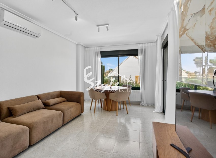 Resale - Apartament  - Orihuela-Costa - Campoamor