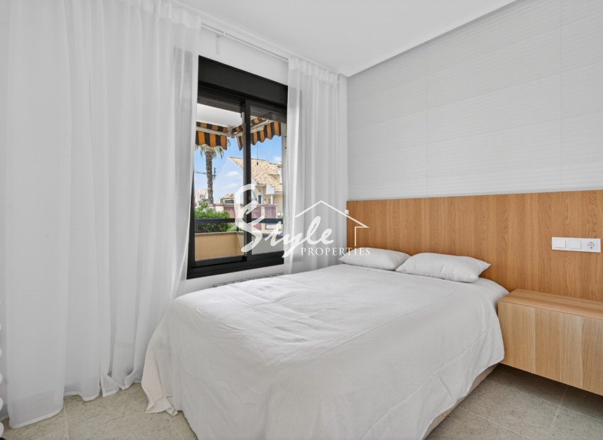 Resale - Apartament  - Orihuela-Costa - Campoamor