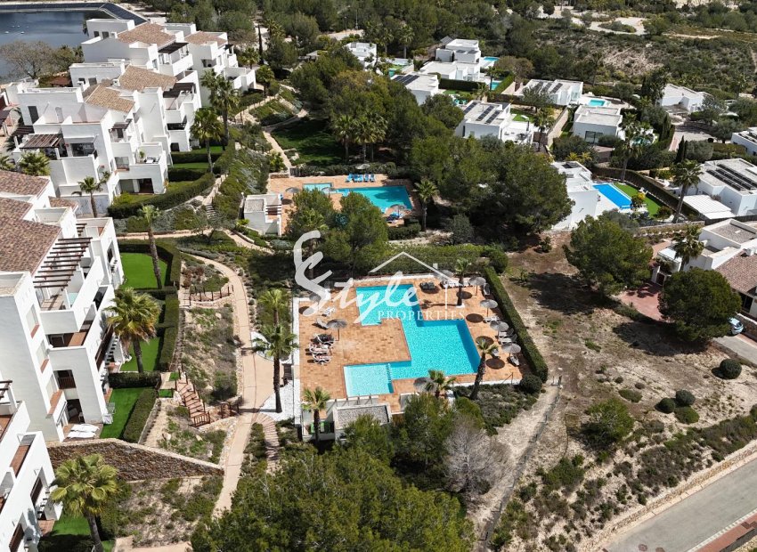 Resale - Apartament  - Orihuela-Costa - Las Colinas Golf