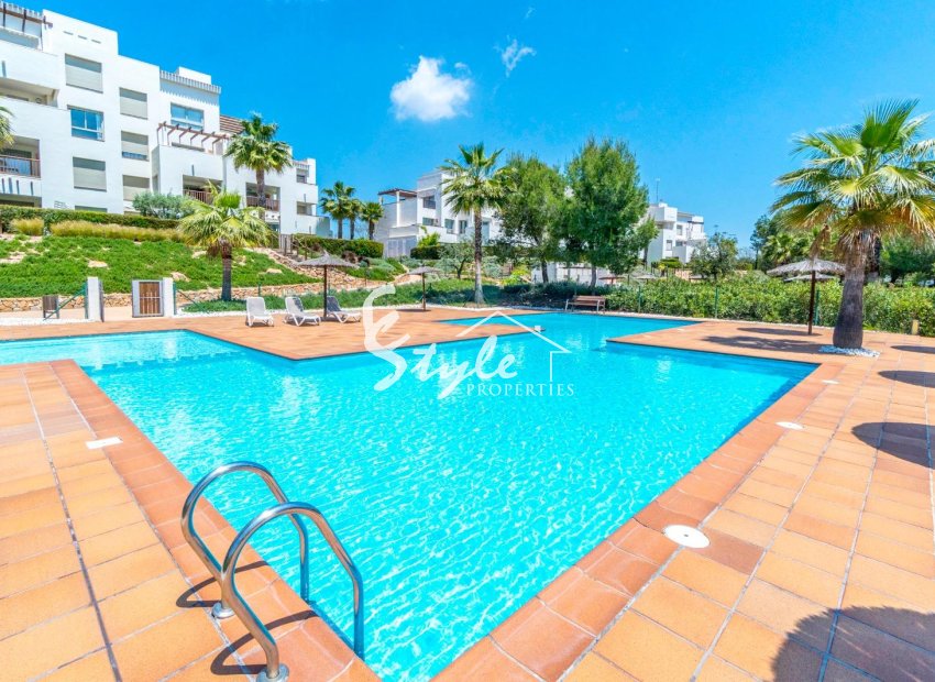 Resale - Apartament  - Orihuela-Costa - Las Colinas Golf