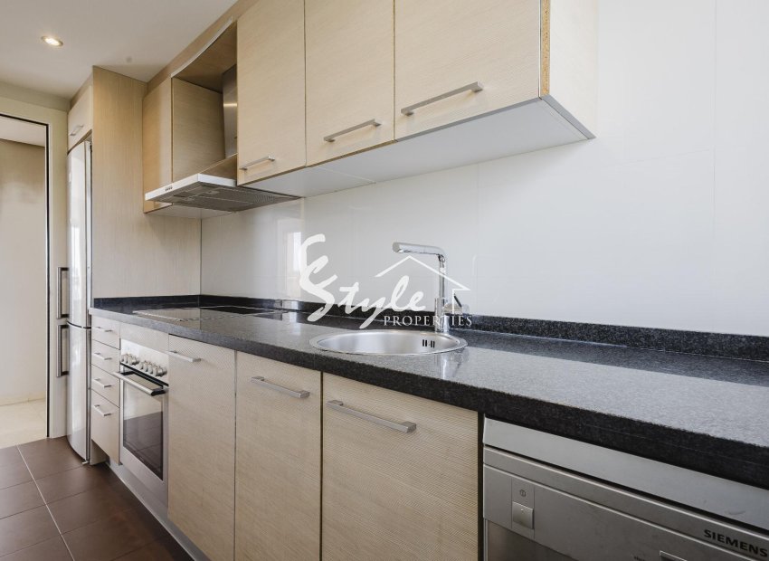 Resale - Apartament  - Orihuela-Costa - Las Colinas Golf