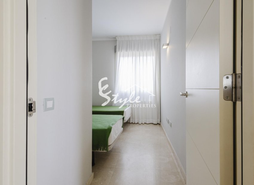 Resale - Apartament  - Orihuela-Costa - Las Colinas Golf