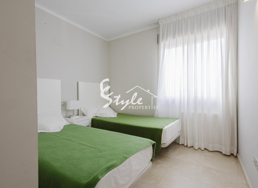 Resale - Apartament  - Orihuela-Costa - Las Colinas Golf
