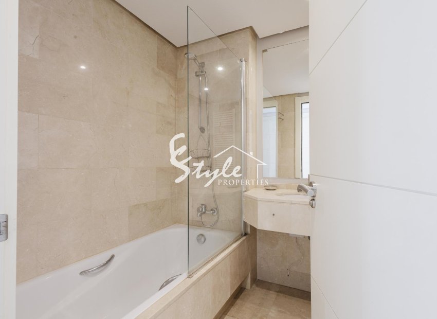 Resale - Apartament  - Orihuela-Costa - Las Colinas Golf