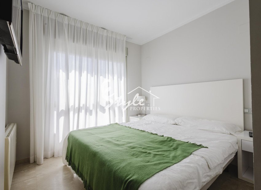 Resale - Apartament  - Orihuela-Costa - Las Colinas Golf