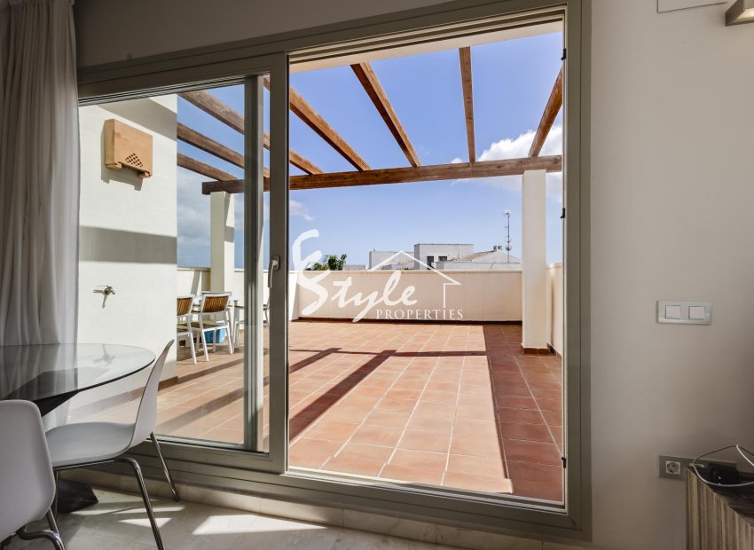 Resale - Apartament  - Orihuela-Costa - Las Colinas Golf