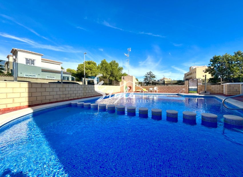 Resale - Apartament  - Orihuela-Costa - Lomas de Don Juan