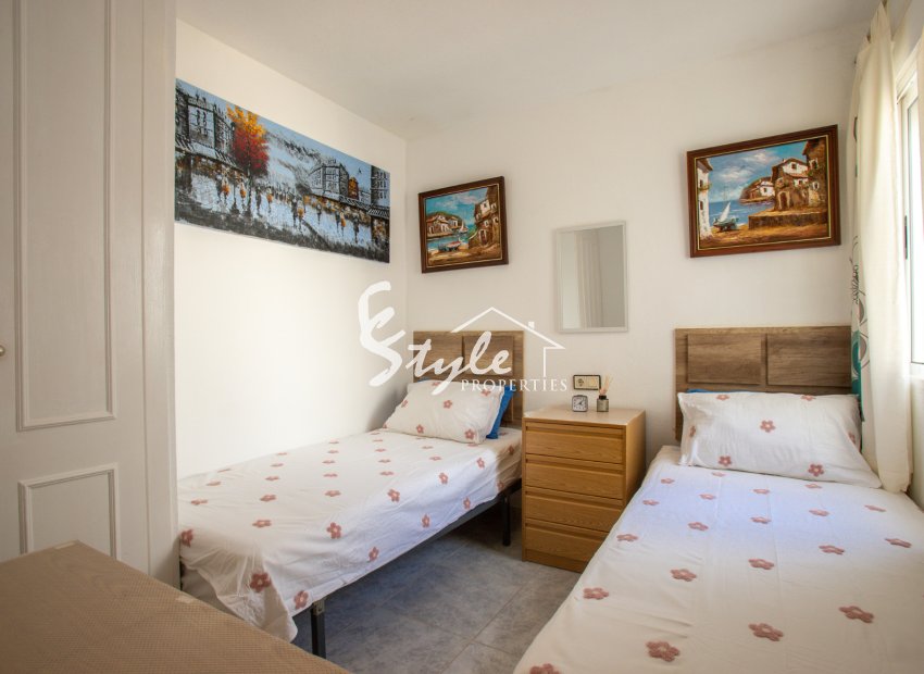 Resale - Apartament  - Orihuela-Costa - Los Almendros-La Florida