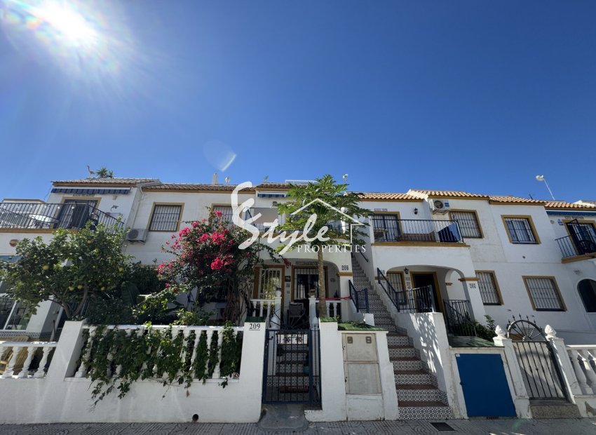 Resale - Apartament  - Orihuela-Costa - Los Almendros-La Florida