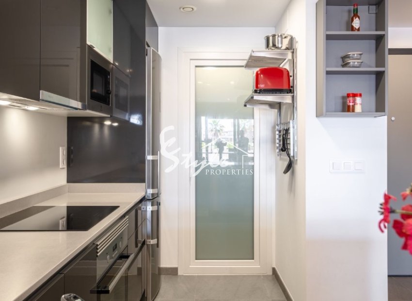 Resale - Apartament  - Orihuela-Costa - Playa Flamenca