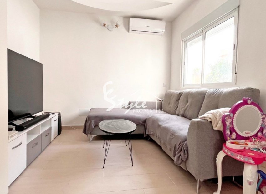 Resale - Apartament  - Orihuela-Costa - Playa Flamenca