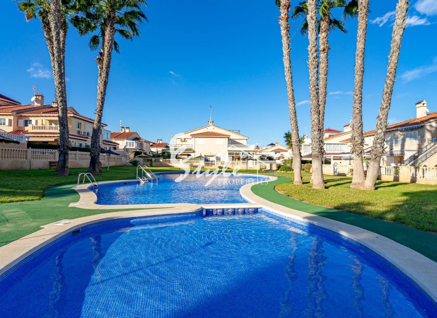 Resale - Apartament  - Orihuela-Costa - Playa Flamenca