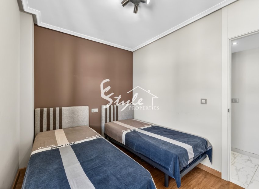 Resale - Apartament  - Orihuela-Costa - Playa Flamenca