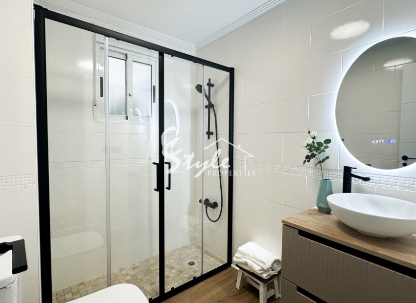 Resale - Apartament  - Orihuela-Costa - Playa Flamenca