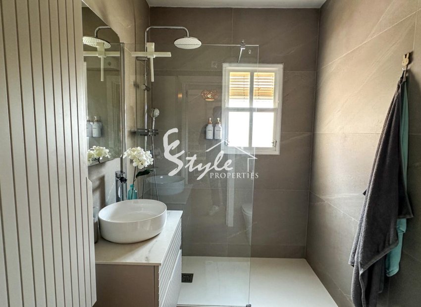 Resale - Apartament  - Orihuela-Costa - Playa Flamenca