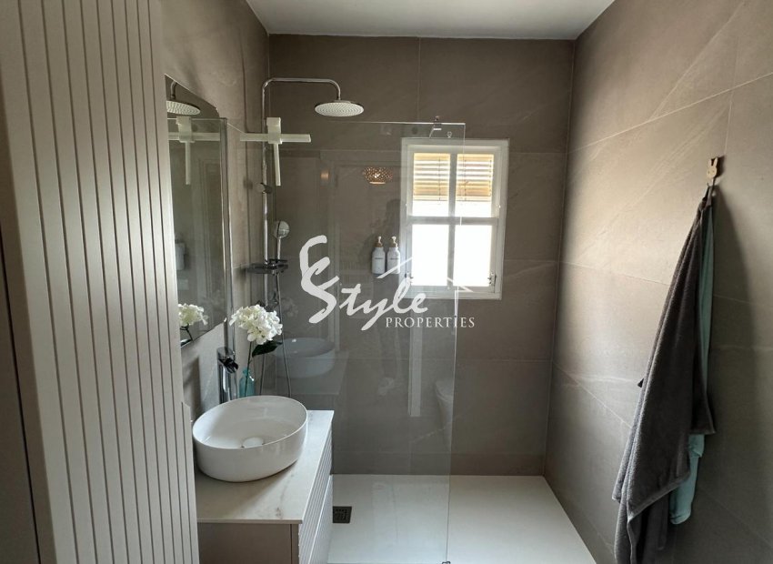 Resale - Apartament  - Orihuela-Costa - Playa Flamenca