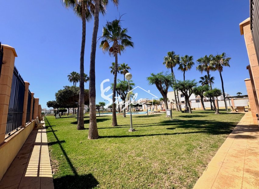 Resale - Apartament  - Orihuela-Costa - Playa Flamenca