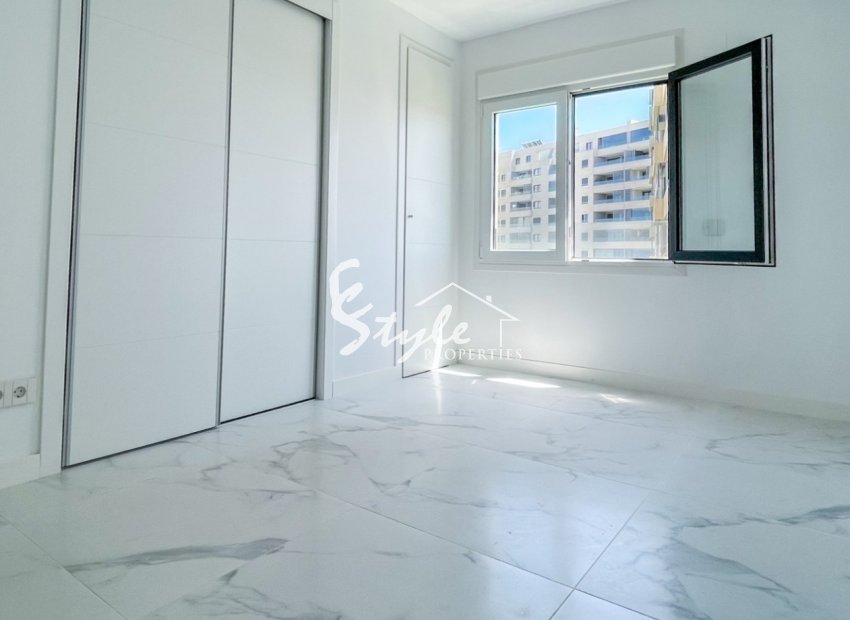 Resale - Apartament  - Orihuela-Costa - Punta Prima