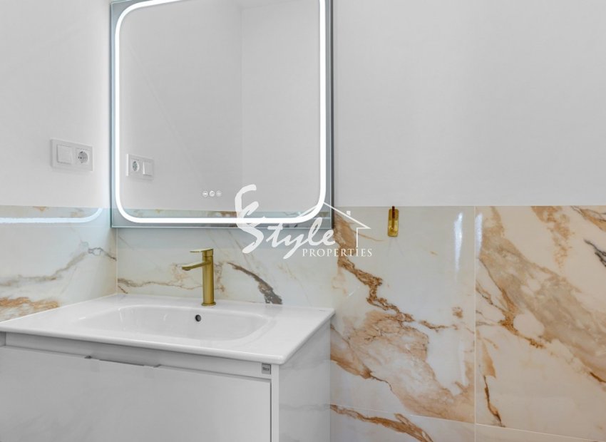 Resale - Apartament  - Orihuela-Costa - Punta Prima