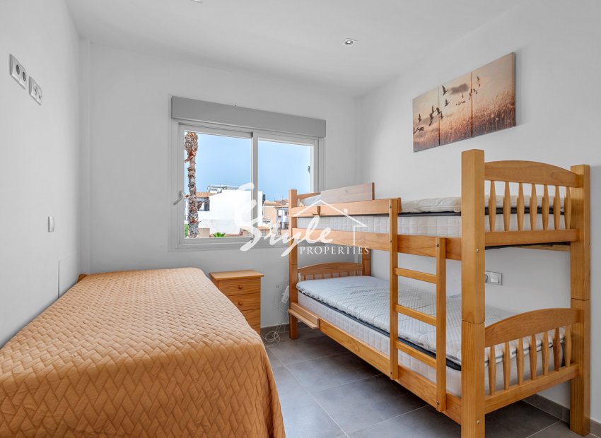 Resale - Apartament  - Orihuela-Costa - Punta Prima
