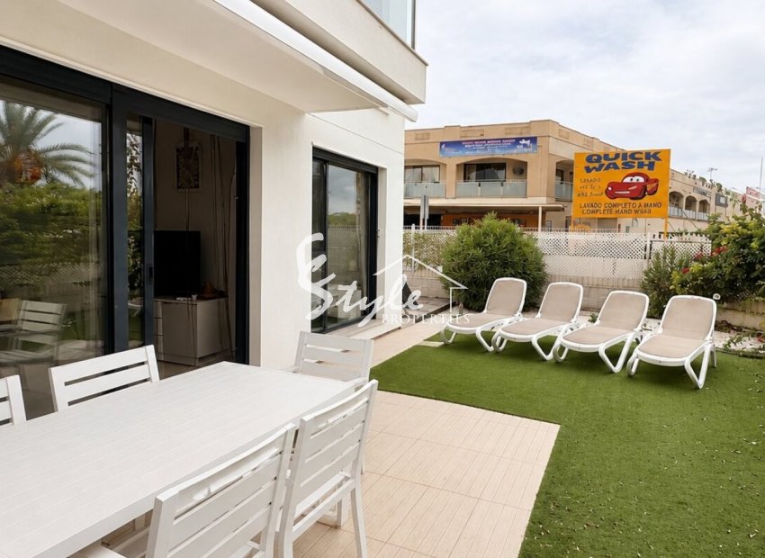 Resale - Apartament  - Orihuela-Costa - Punta Prima