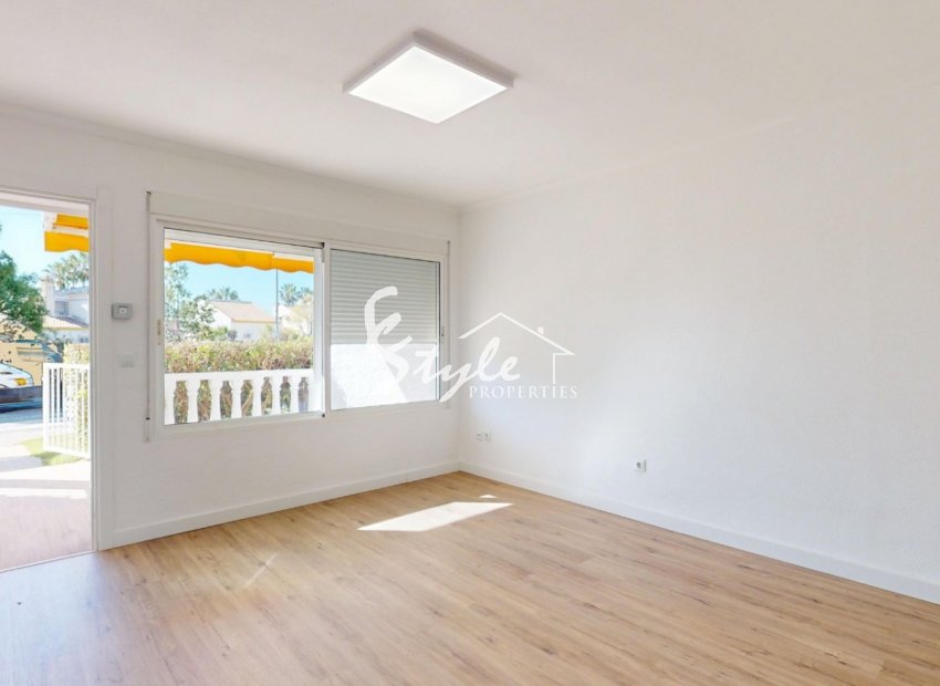 Resale - Apartament  - Orihuela-Costa - Villamartin