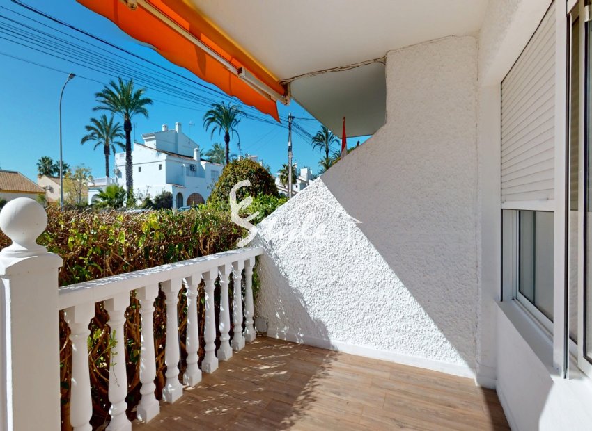 Resale - Apartament  - Orihuela-Costa - Villamartin