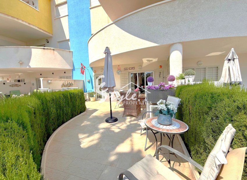Resale - Apartament  - Orihuela-Costa - Villamartin