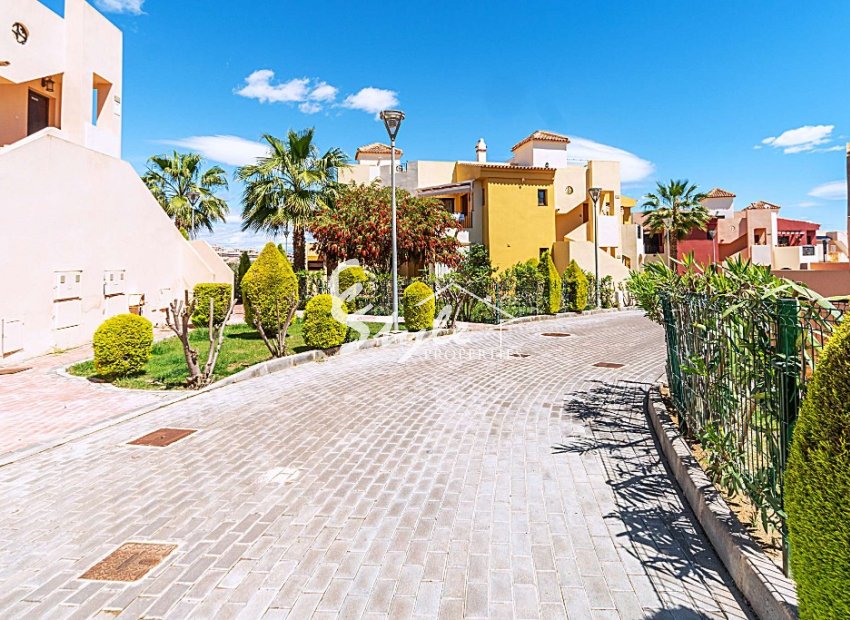 Resale - Apartament  - Punta Prima