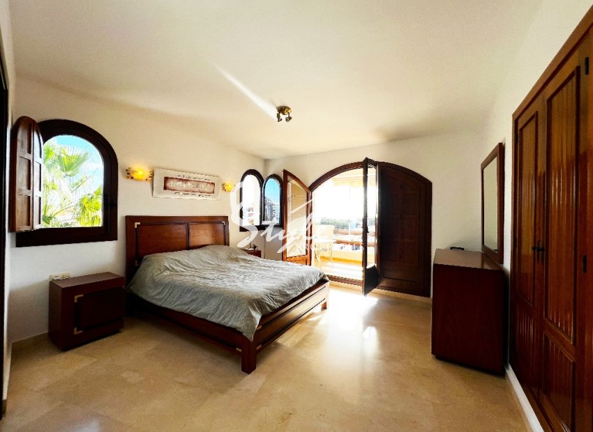 Resale - Apartament  - Punta Prima